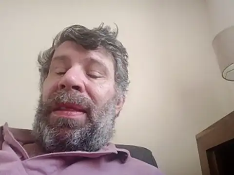 Snapshot of stud2512 chatting on February 25, 11:20 am stud2512 online show from February 25, 11:20 am