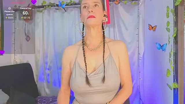 LeanaMaturee online show from June 5, 1:17 pm