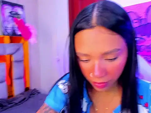 Snapshot of miiaboss_ chatting on March 2, 11:28 am miiaboss online show from March 2, 11:28 am