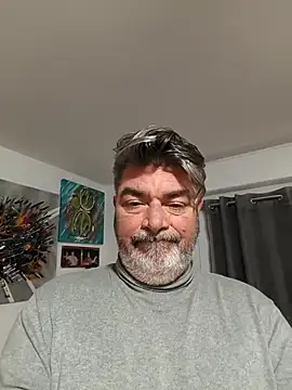 Snapshot of eruzam59000 chatting on February 23, 6:27 pm eruzam59000 online show from February 23, 6:27 pm