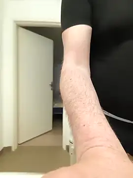 Snapshot of eruzam59000 chatting on March 2, 6:25 am eruzam59000 online show from March 2, 6:25 am