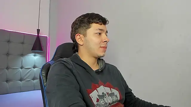 Julian Smith21 online show from February 26, 12:26 pm