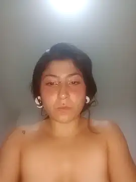 Snapshot of Little_Sweett chatting on February 28, 2:45 am Little Sweett online show from February 28, 2:45 am