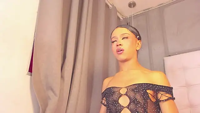 Snapshot of im_aliisson chatting on March 2, 5:08 am im aliisson online show from March 2, 5:08 am