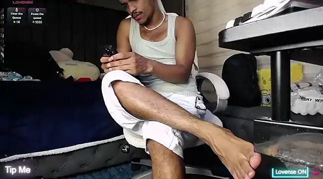 Snapshot of dirty_27cms chatting on February 12, 2:14 am dirty 27cms online show from February 12, 2:14 am