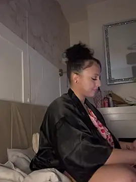 mayawesttt online show from April 8, 9:37 pm