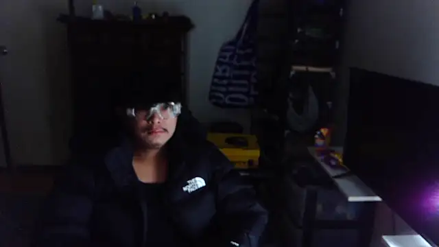 longlongsong online show from March 1, 11:56 am