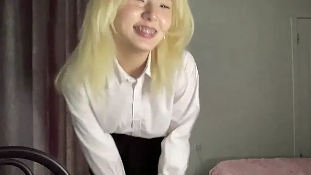 Snapshot of minnie_joy chatting on February 25, 10:14 am minnie joy online show from February 25, 10:14 am