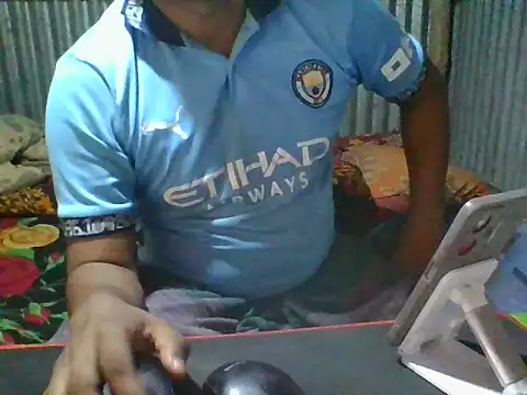 Snapshot of BestDick2910 chatting on February 26, 5:28 am BestDick2910 online show from February 26, 5:28 am