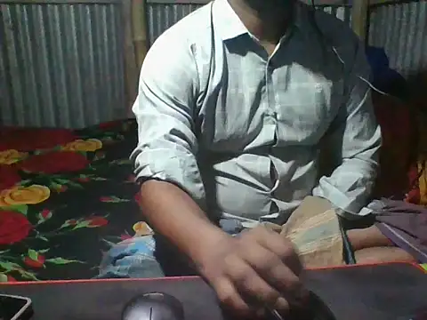 Snapshot of BestDick2910 chatting on February 27, 1:33 pm BestDick2910 online show from February 27, 1:33 pm