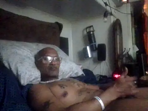 Baddesetboy4ya online show from February 27, 4:01 am