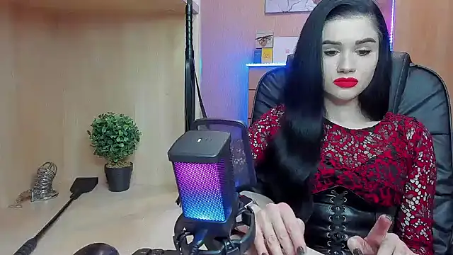 KristiTopxx online show from February 7, 7:38 pm