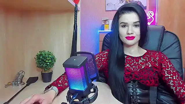 KristiTopxx online show from February 8, 8:42 pm