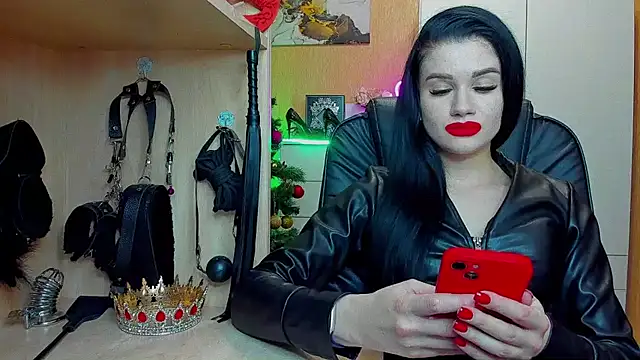 KristiTopxx online show from December 14, 6:45 pm