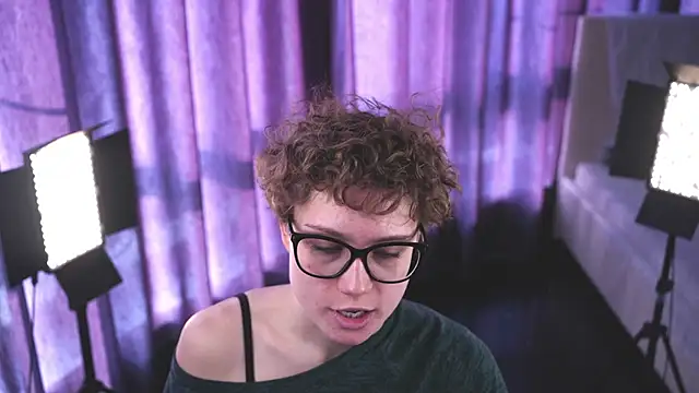 Snapshot of LibbyDuhl chatting on March 4, 5:24 am LibbyDuhl online show from March 4, 5:24 am