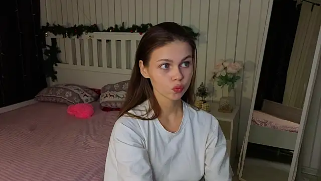 EarthaLevra online show from March 16, 9:08 pm