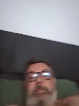 Snapshot of MemorableVector66 chatting on February 23, 1:41 pm MemorableVector66 online show from February 23, 1:41 pm