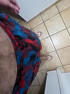 Snapshot of MemorableVector66 chatting on March 4, 12:49 am MemorableVector66 online show from March 4, 12:49 am