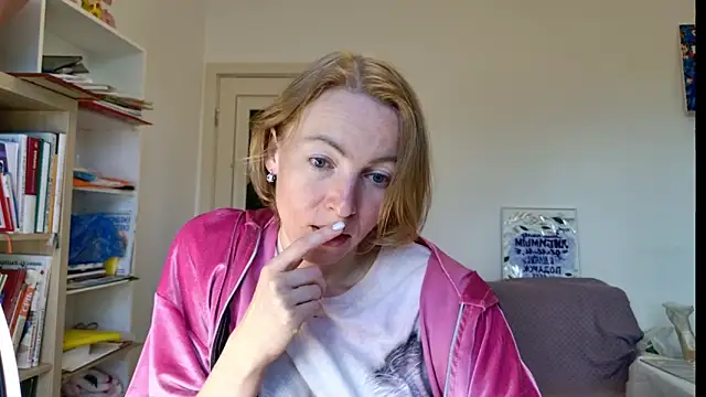 angelicfenix online show from April 17, 3:15 pm