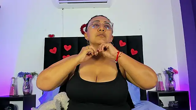 scarlet  ray  online show from February 28, 11:55 am