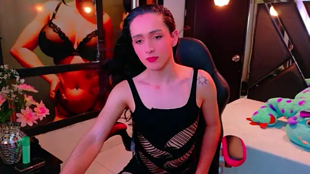 Ivony Giselle online show from April 12, 1:49 pm