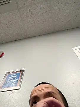 Snapshot of ken878997 chatting on March 5, 2:40 am ken878997 online show from March 5, 2:40 am