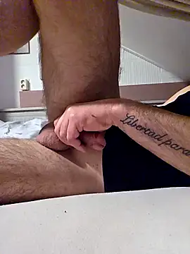 Snapshot of Danleymmm chatting on March 4, 3:01 am Danleymmm online show from March 4, 3:01 am