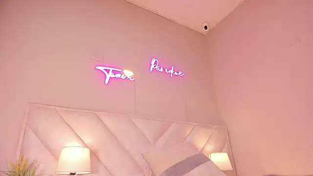 sheila x online show from April 18, 12:20 pm