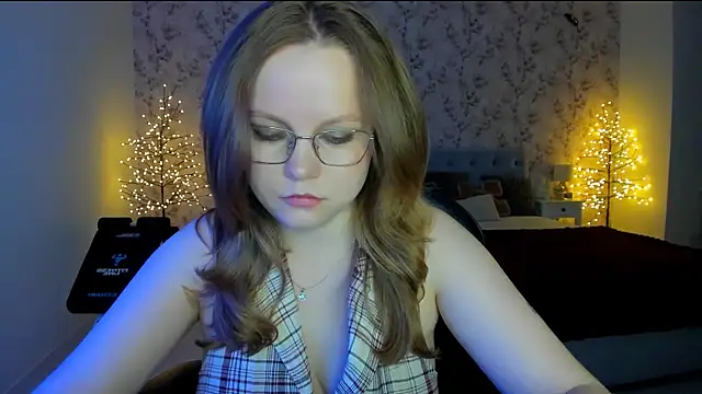 Snapshot of AngellaRud chatting on March 3, 7:53 pm AngellaRud online show from March 3, 7:53 pm