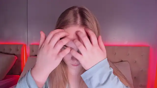 stacy moorex online show from May 27, 8:28 pm