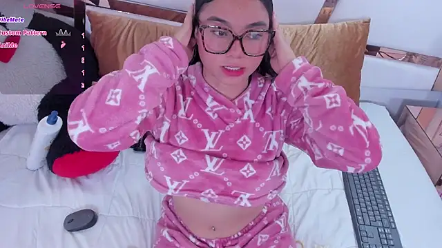 shelseanova online show from April 14, 3:56 am