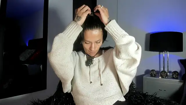 Amelie Blake online show from April 6, 11:22 am