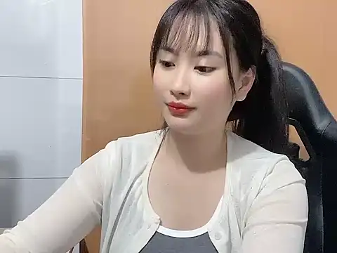 Snapshot of Sunny2868 chatting on March 4, 2:23 pm Sunny2868 online show from March 4, 2:23 pm