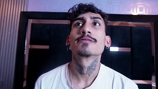 Dark Eros  online show from April 19, 3:50 am