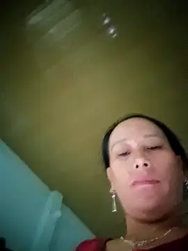 Snapshot of JenyLy68 chatting on March 2, 5:08 am JenyLy68 online show from March 2, 5:08 am