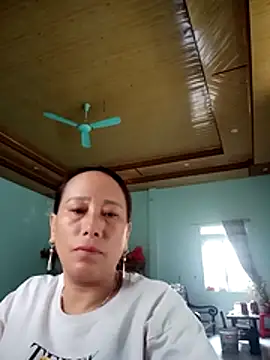 Snapshot of JenyLy68 chatting on March 3, 9:04 am JenyLy68 online show from March 3, 9:04 am