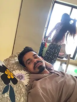 LOVELUST02 online show from April 8, 9:20 am