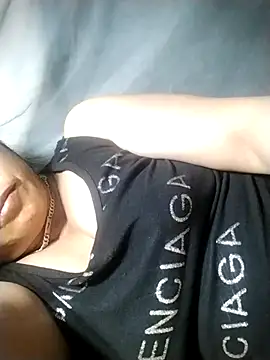 Lucie Fuzk online show from April 7, 9:15 pm