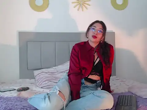 Julietaamado online show from March 19, 2:10 pm