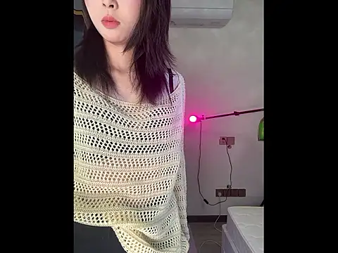 Y--F--LOVE online show from March 9, 4:11 pm