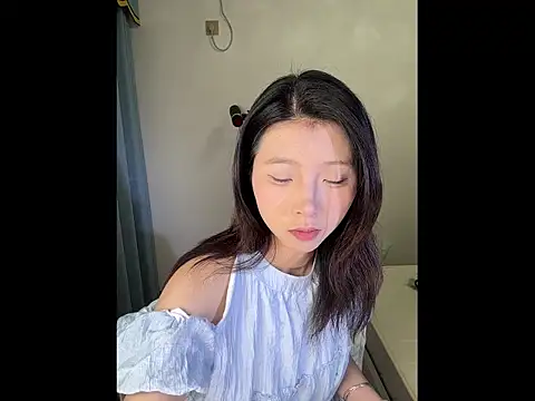 Y--F--LOVE online show from March 31, 3:23 pm