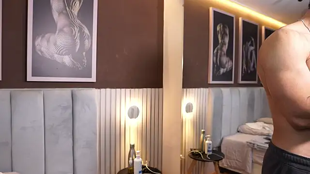 TianBrooks online show from April 8, 6:02 am