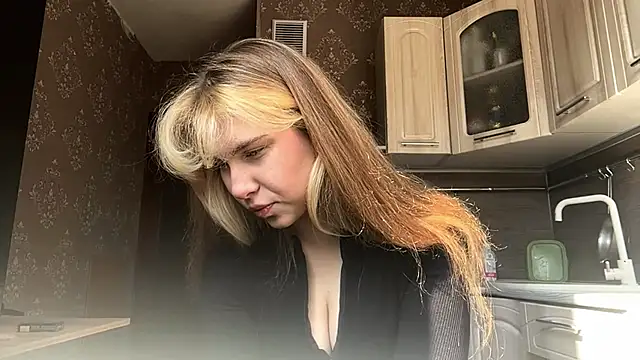 ShariLappas online show from March 25, 8:09 am