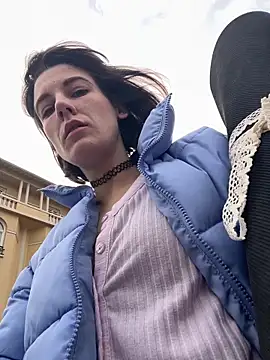 Snapshot of Kamorana chatting on March 3, 9:59 am Kamorana online show from March 3, 9:59 am