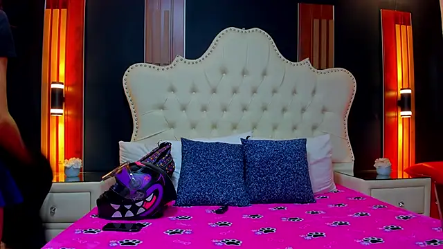 AnnyANDnoah online show from March 25, 12:55 pm