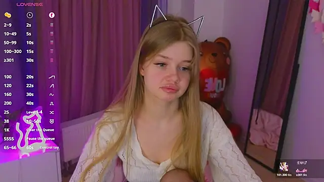 belrinaa online show from April 7, 8:53 pm