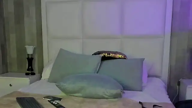 CaliferAndAurora online show from March 11, 4:24 pm