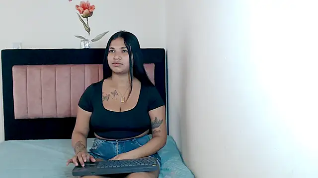 Snapshot of GRICELYXS chatting on March 4, 1:17 pm GRICELYXS online show from March 4, 1:17 pm