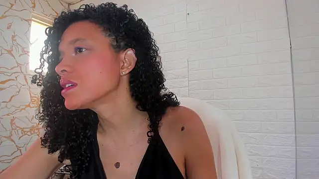 Jazlin  online show from March 29, 1:22 pm