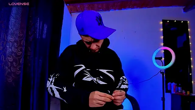 Snapshot of Jey_dirty_777 chatting on March 3, 1:06 pm Jey dirty 777 online show from March 3, 1:06 pm